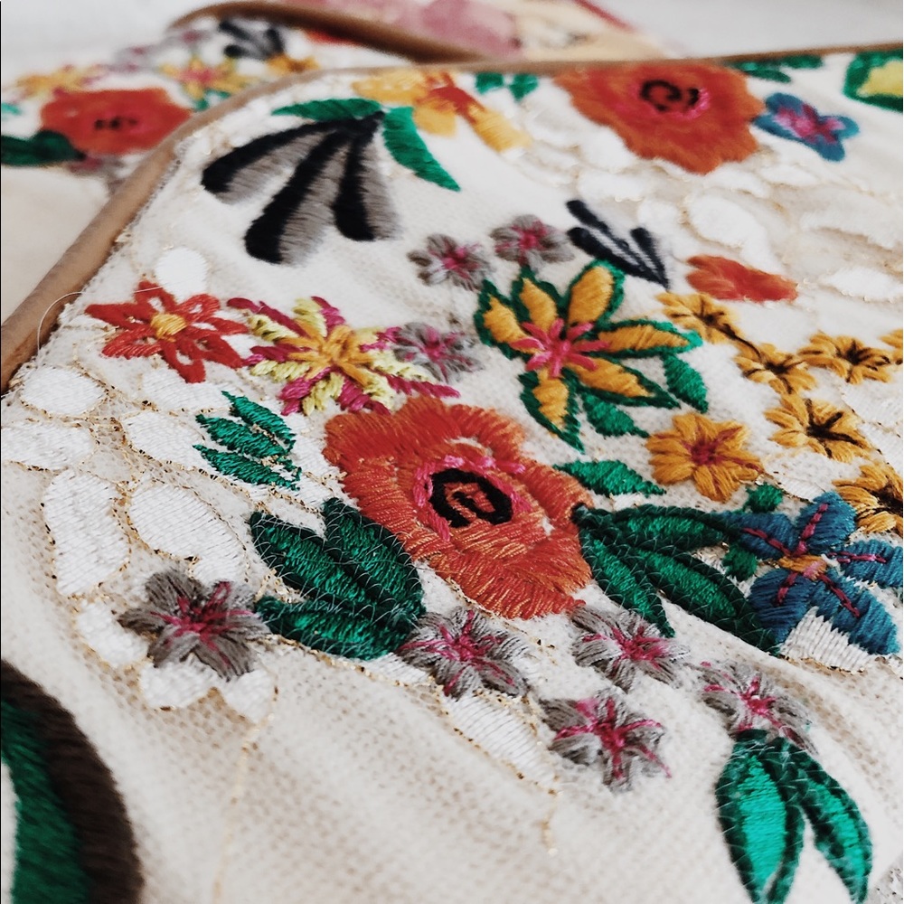 Kimchi Blue Embroidered Clutch - Picture 3 of 7